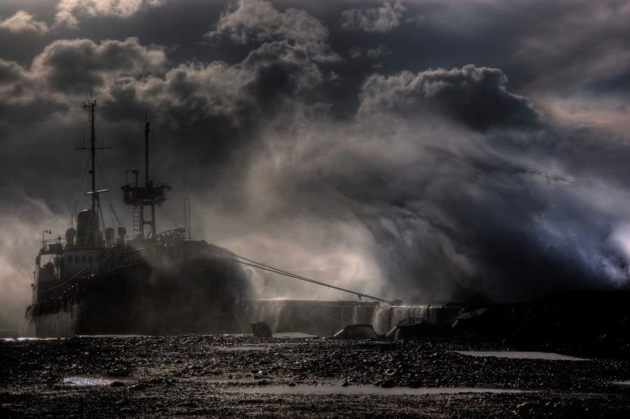 Шторм ураган Севастополь. Шторм в черном море 2007. Черное море шторм 2007 год Севастополь. Черное море шторм ураган.