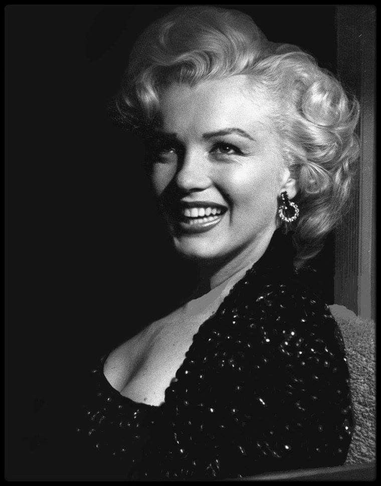 Marilyn monroe. Мэрилин Монро. Мэрилин Монро 1954. Мэрилин Монро Голливуд. Улыбка Голливуд Мэрилин.