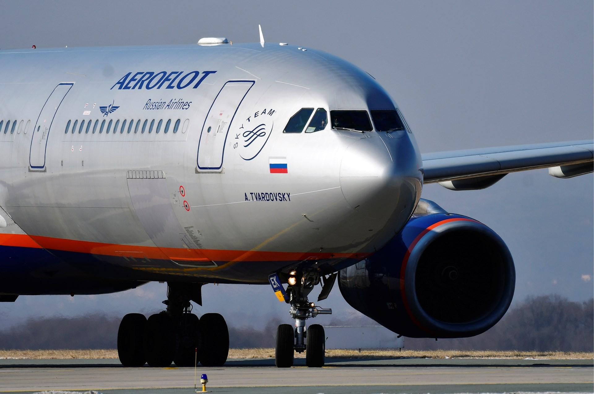 Sp aeroflot ri. Самолет Аэрофлот Airbus a330. Airbus a330 "Аэрофлота" Коломбо. Аэрофлот Шри Ланка.