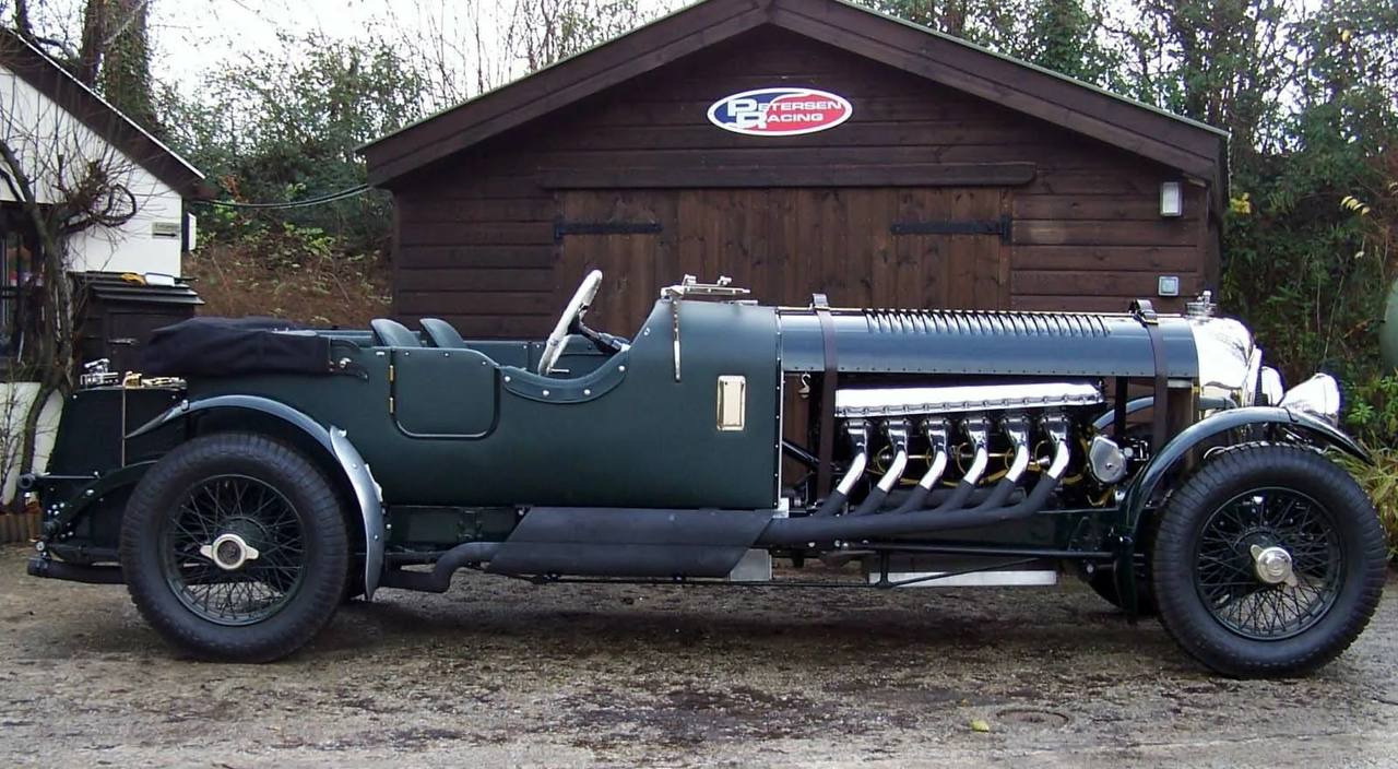 Самый прожорливый автомобиль. Rolls-Royce Meteor v12. Bentley Meteor 1930. Rolls Royce Meteor m120. Bentley Meteor двигатель.