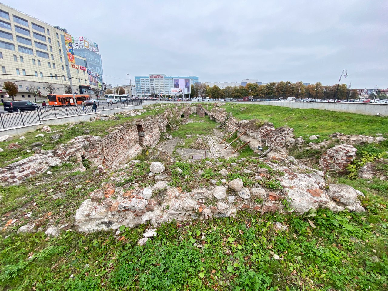 Королевский замок Калининград раскопки. Руины королевского замка в Калининграде. Восстановление королевского замка в Калининграде. Королевский замок Калининград сейчас.